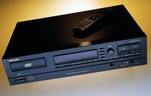 PHILIPS　DCC600　DCC　デジタルコンパクトカセットデッキ　ジャンク Philips DCC-600 versus the Marantz DD-92 | Hi-Fi News